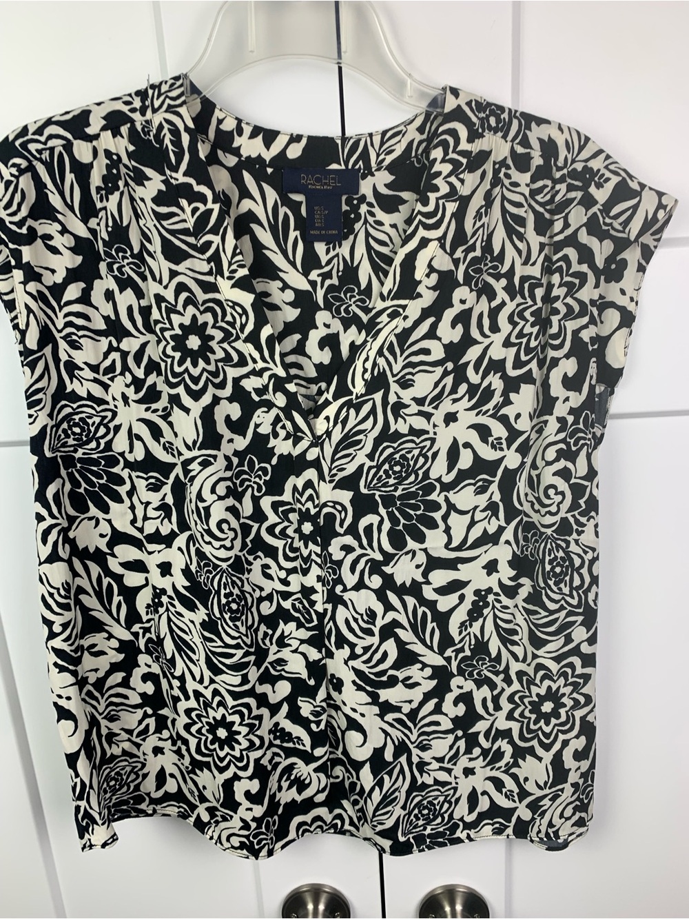 Rachel Roy SMALL sleeveless Top Black Ivory Floral Silky Work Office Dressy